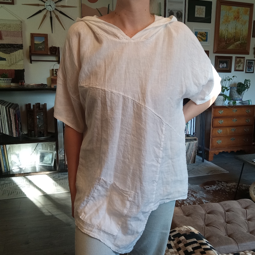 Meo Meli Linen Asymmetrical Top